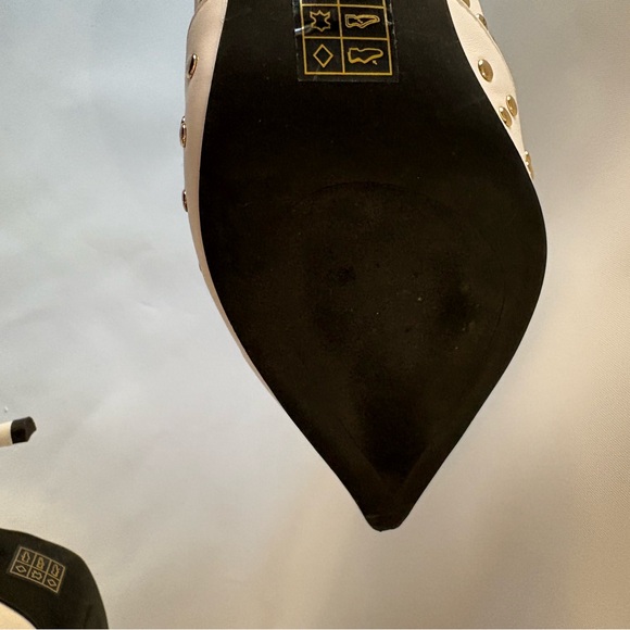 Jeffrey Campbell Spangled D’Orsay White Leather With Gold Studs Size 9 - Picture 9 of 11